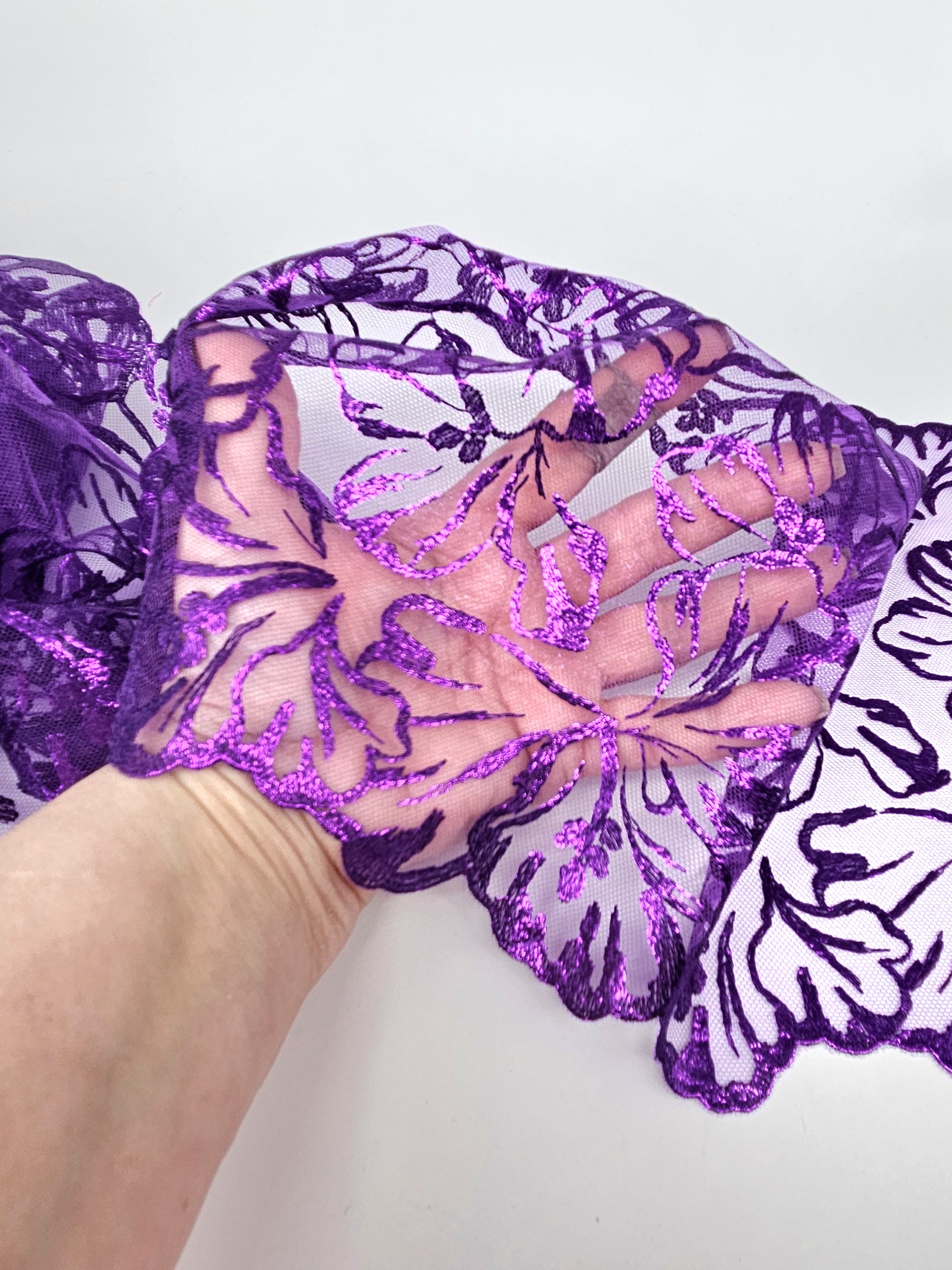 Vibrant Lila - Stum spets - 23 cm