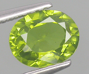 Impresionante piedra preciosa suelta de peridoto natural de corte ovalado de 1,02 ct - 3