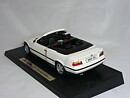Bmw 325 i  Cab   1993  1:18  Maisto