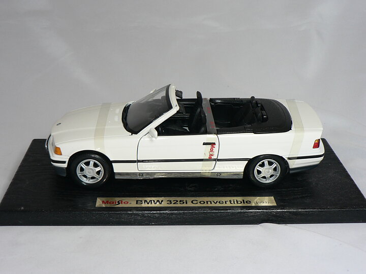 Bmw 325 i  Cab   1993  1:18  Maisto