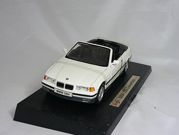Bmw 325 i  Cab   1993  1:18  Maisto