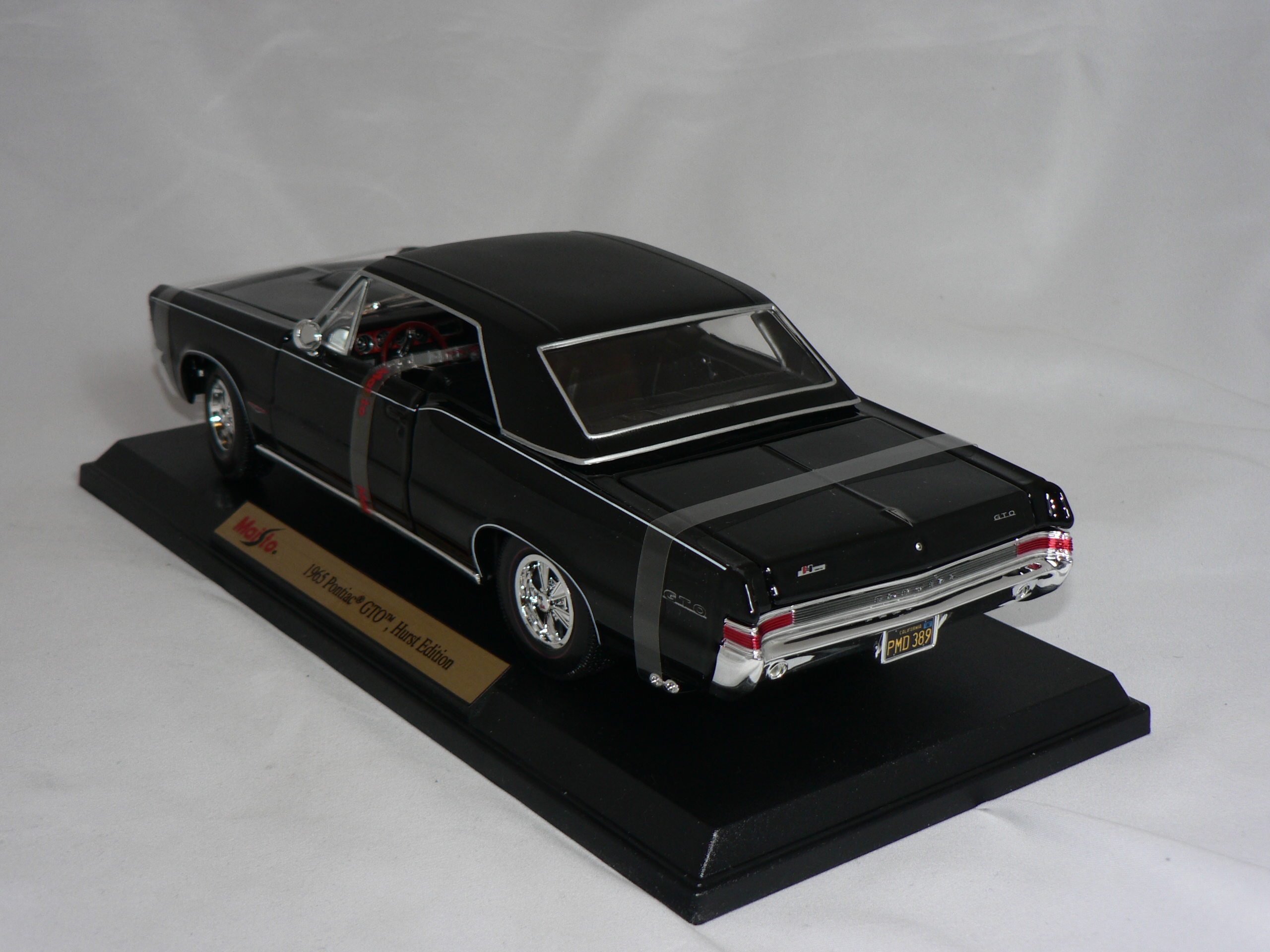 Pontiac  GTO   Hurst Edition  1965   1:18  Maisto - 2