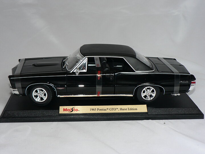 Pontiac  GTO   Hurst Edition  1965   1:18  Maisto