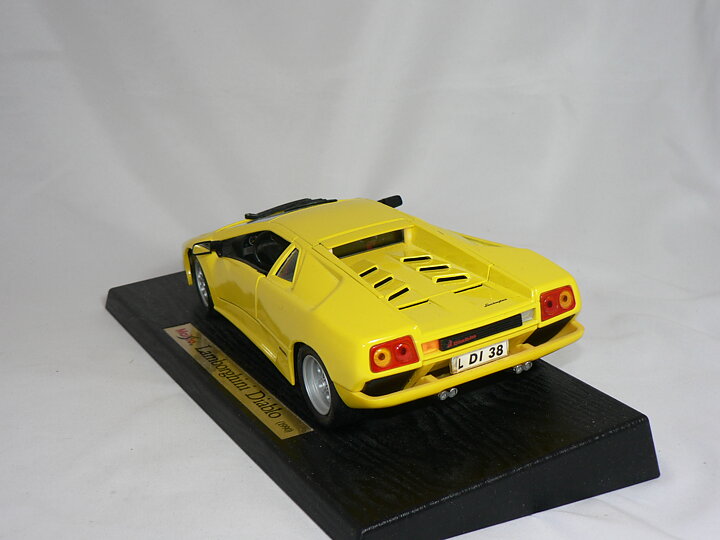 Lamborghini  Diablo  1990  1:18  Maisto