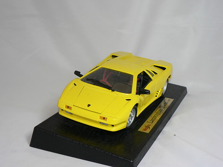 Lamborghini  Diablo  1990  1:18  Maisto