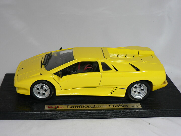 Lamborghini  Diablo  1990  1:18  Maisto