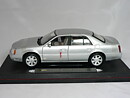 Cadillac  2000 DeVille DTS 1:18  Maisto