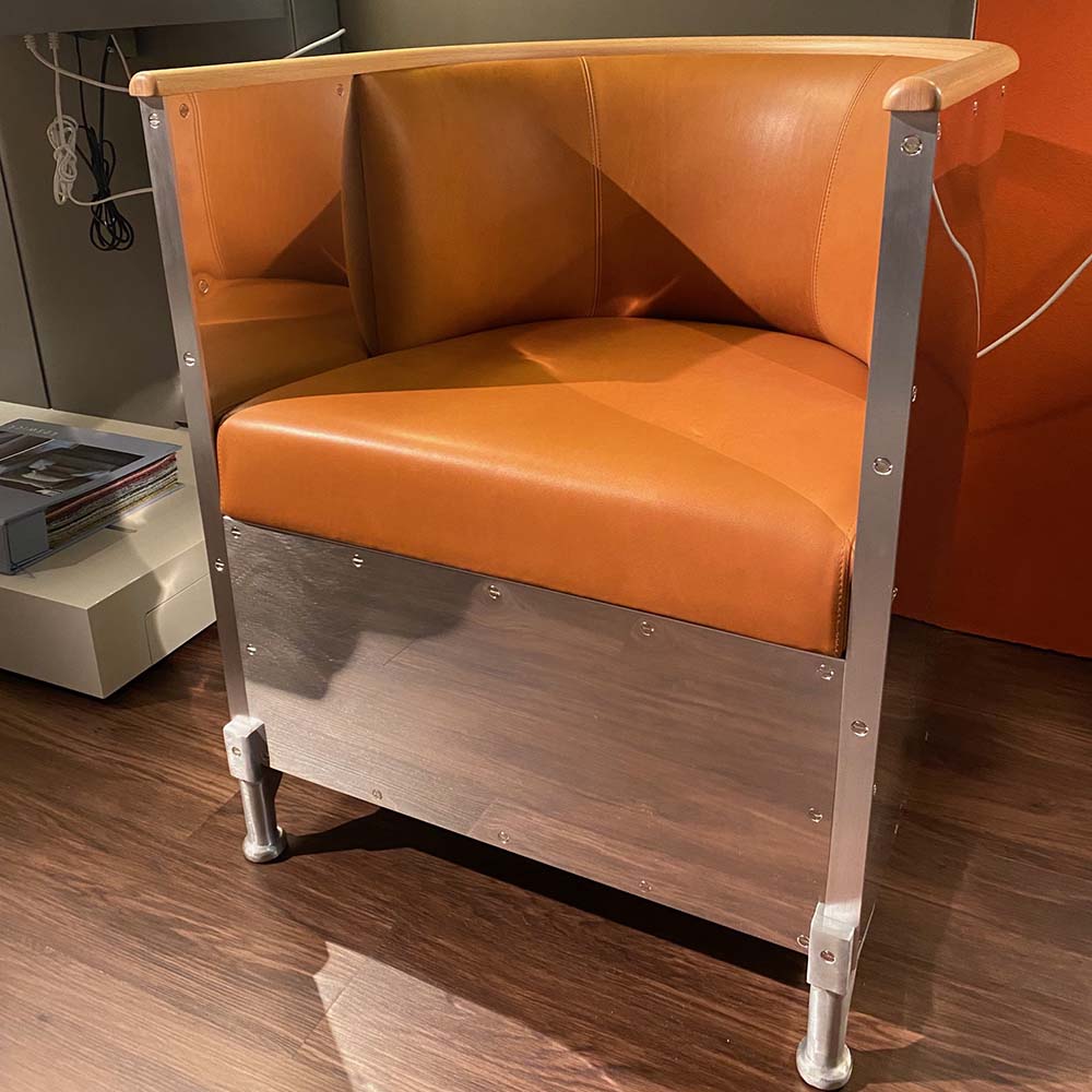 Aluminum Armchair Vision VIP (Dakota cognac) - Källemo