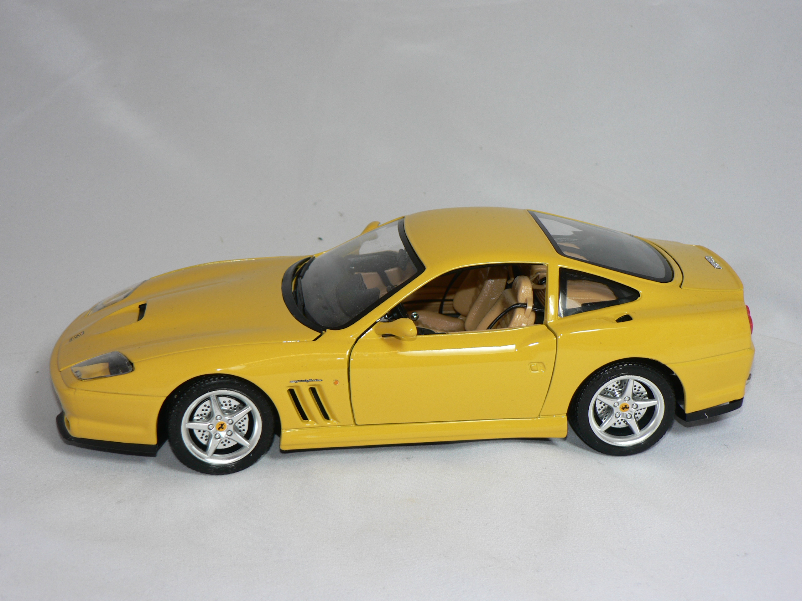 Ferrari  550  Maranello  1996  1:18  Burago - 3