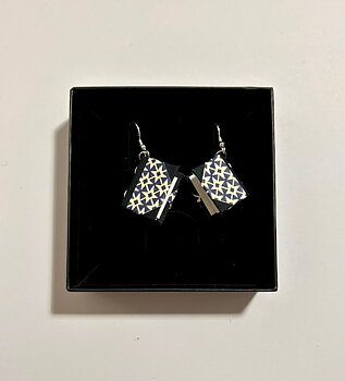 Bookie : Italian Blue Örhängen - Handgjorda miniatyrböcker på krokar i sterling silver!
