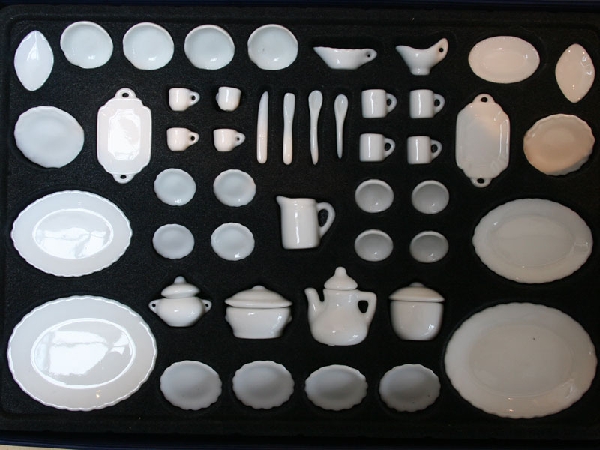 Dinner set - white -12 pieces