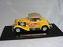 Ford Street  Rod  -1932  1:18  Road Legends