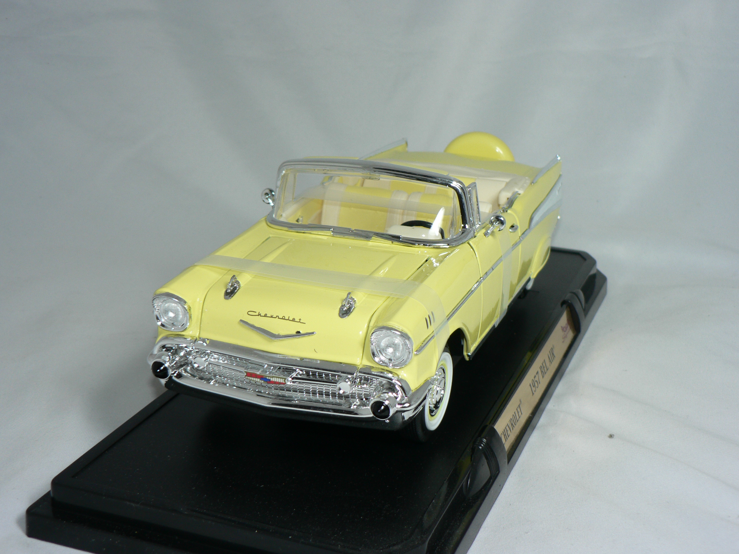Chevrolet  Bel Air  Cab  1957  1:18  Road Legends