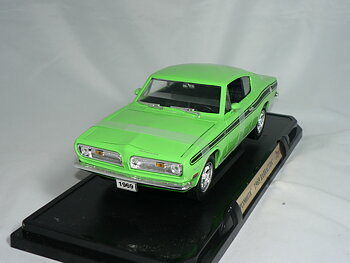 Plymouth Barracuda 1969  1:18  Road Legends