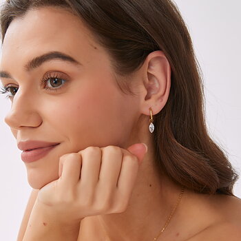 Teardrop huggie gold