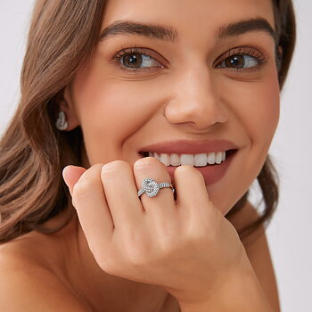 Knot crystal ring steel