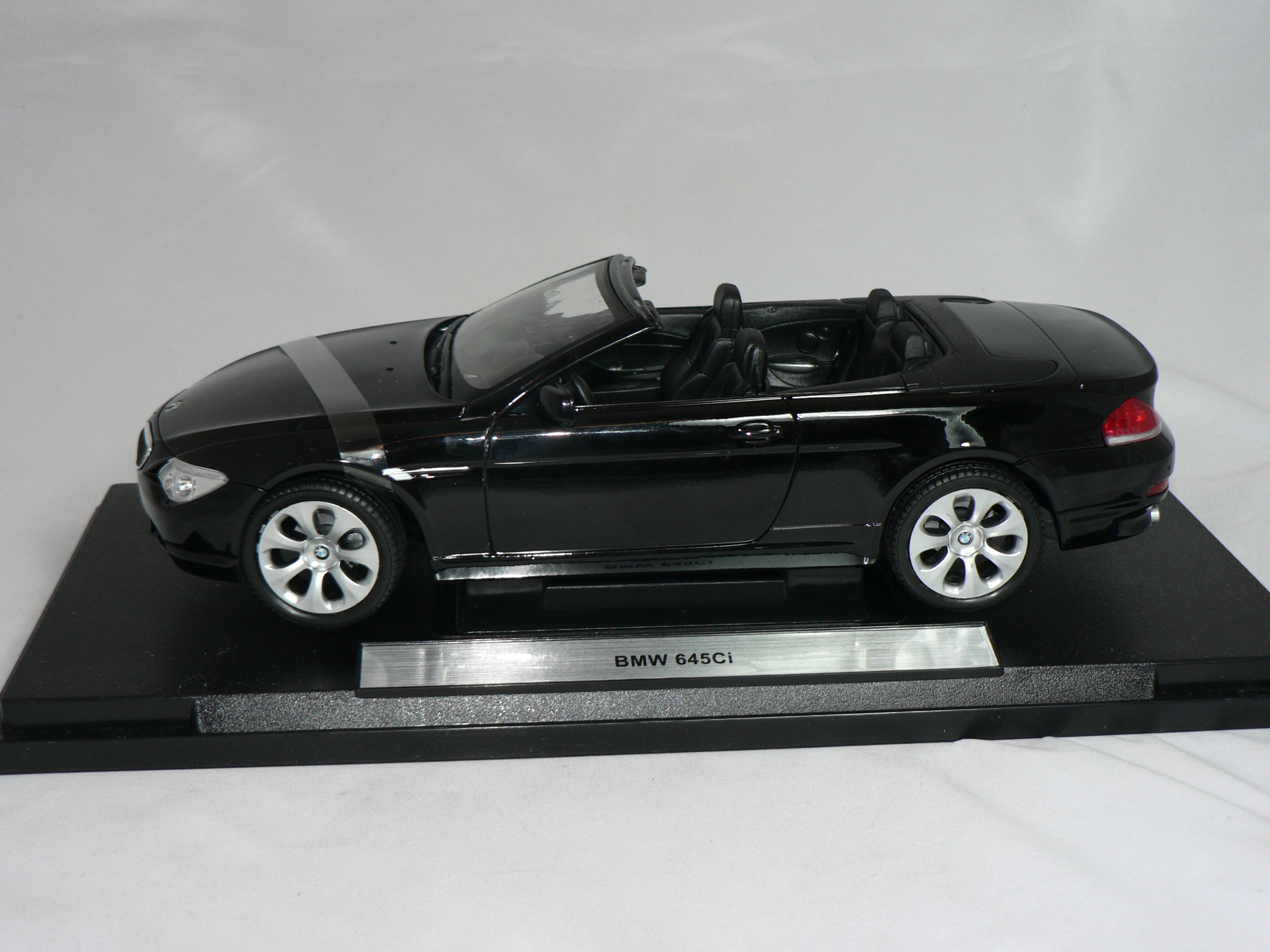 Bmw  645 ci  1:18  Super Auto - 3