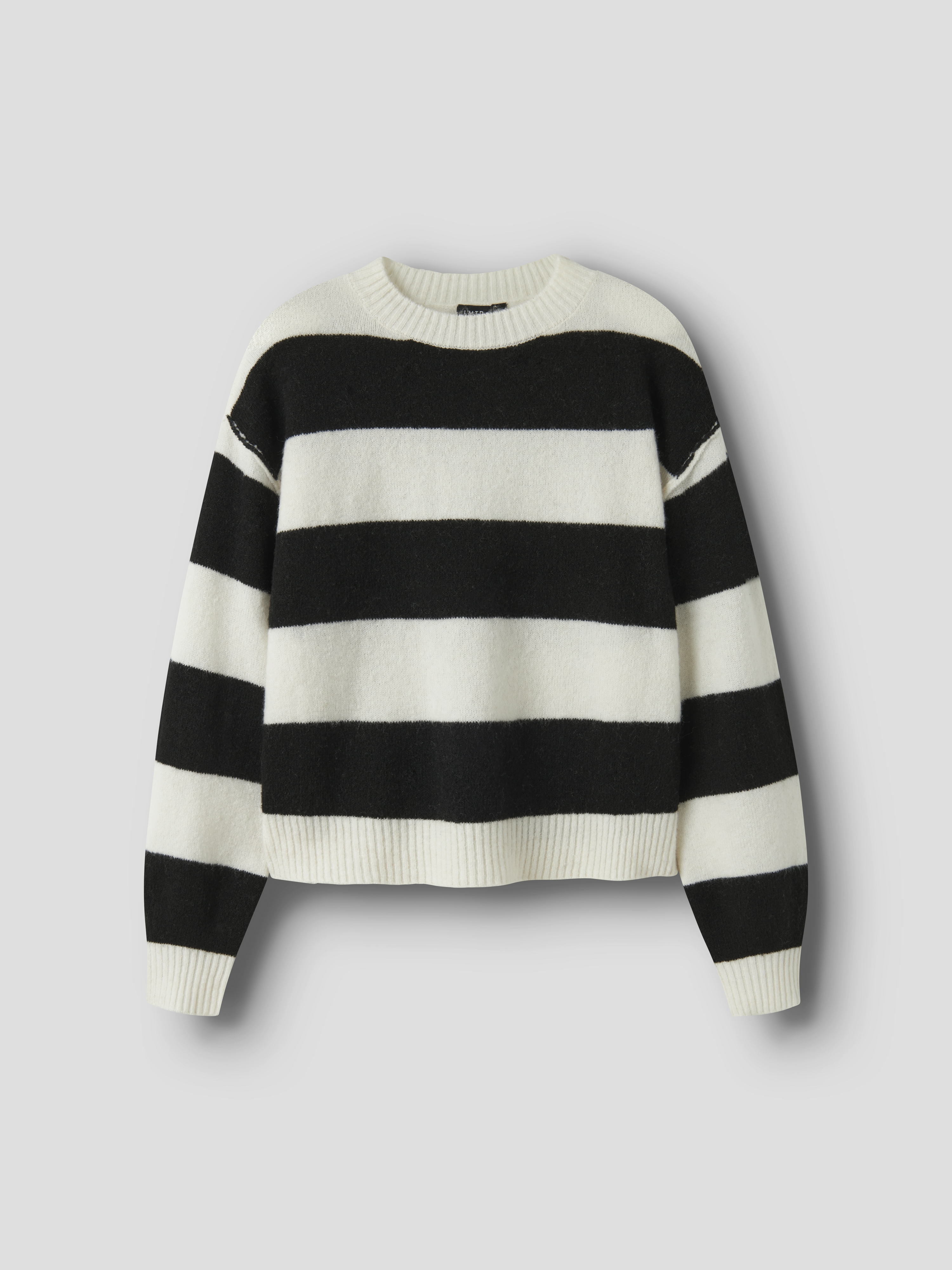 NLFBYNTHE STRIPE LS SHORT KNIT black
