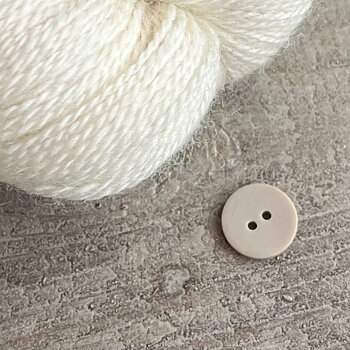 KNAPP SLÄT, BEIGE 18 mm