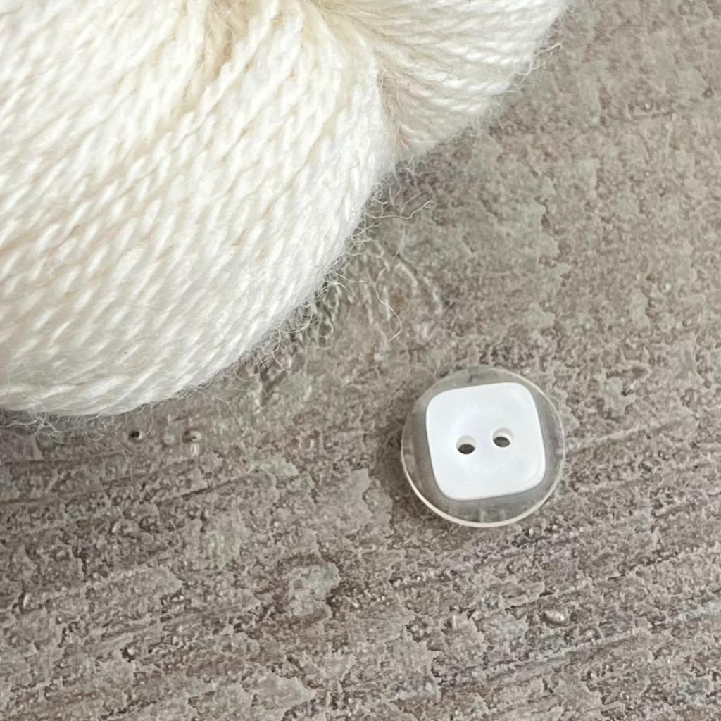 KNAPP KVADRAT I RUND, VIT 18 mm