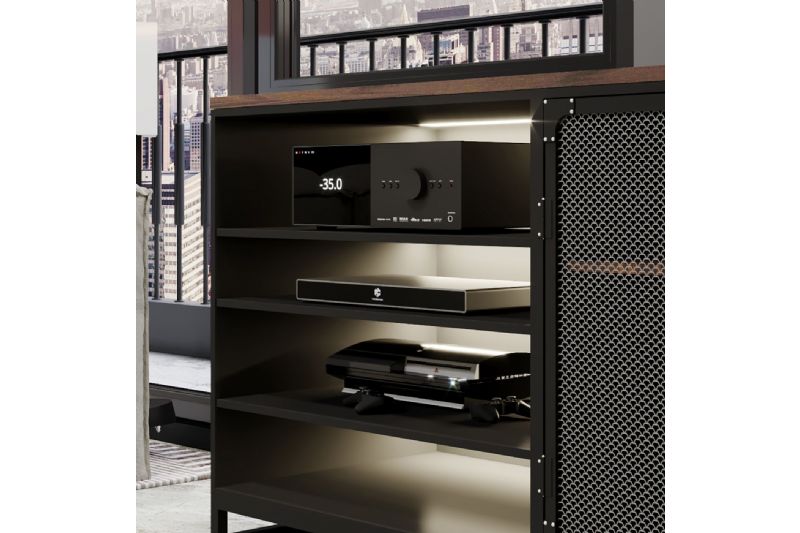 Anthem AVM 90 - 6