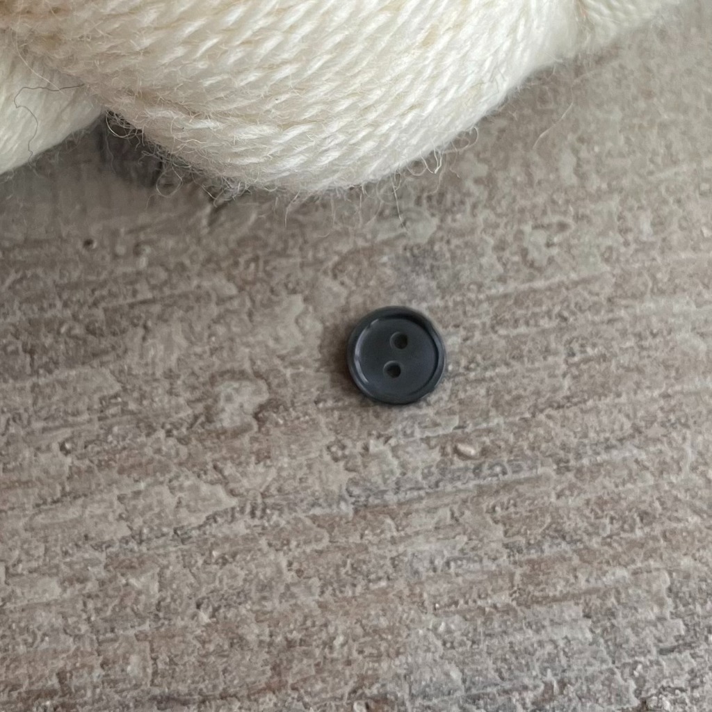 KNAPP, SVART 11 mm
