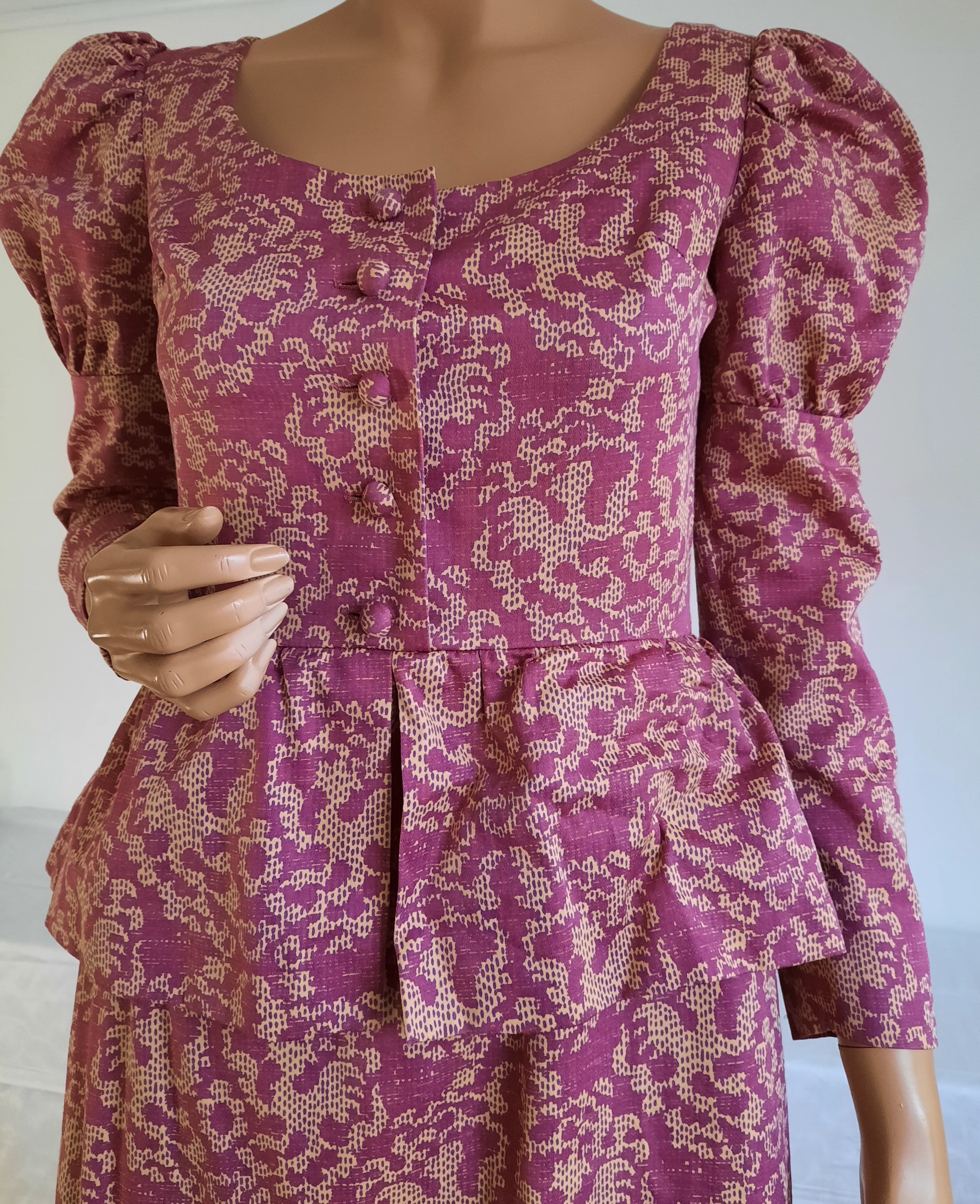 Vintageklänning  med puffärm Kaisu Heikkilä ca storlek 36 Vintage