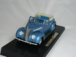 Ford Convertible -1937  Road Legends 1:18