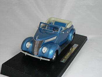 Ford Convertible -1937  Road Legends 1:18