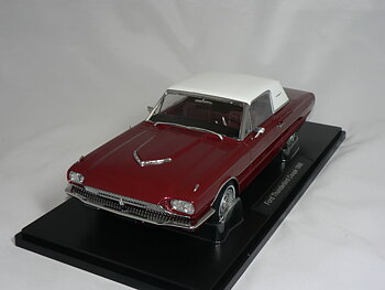 Ford  Thunderbird  Landau  1966  1:18  KK Scale