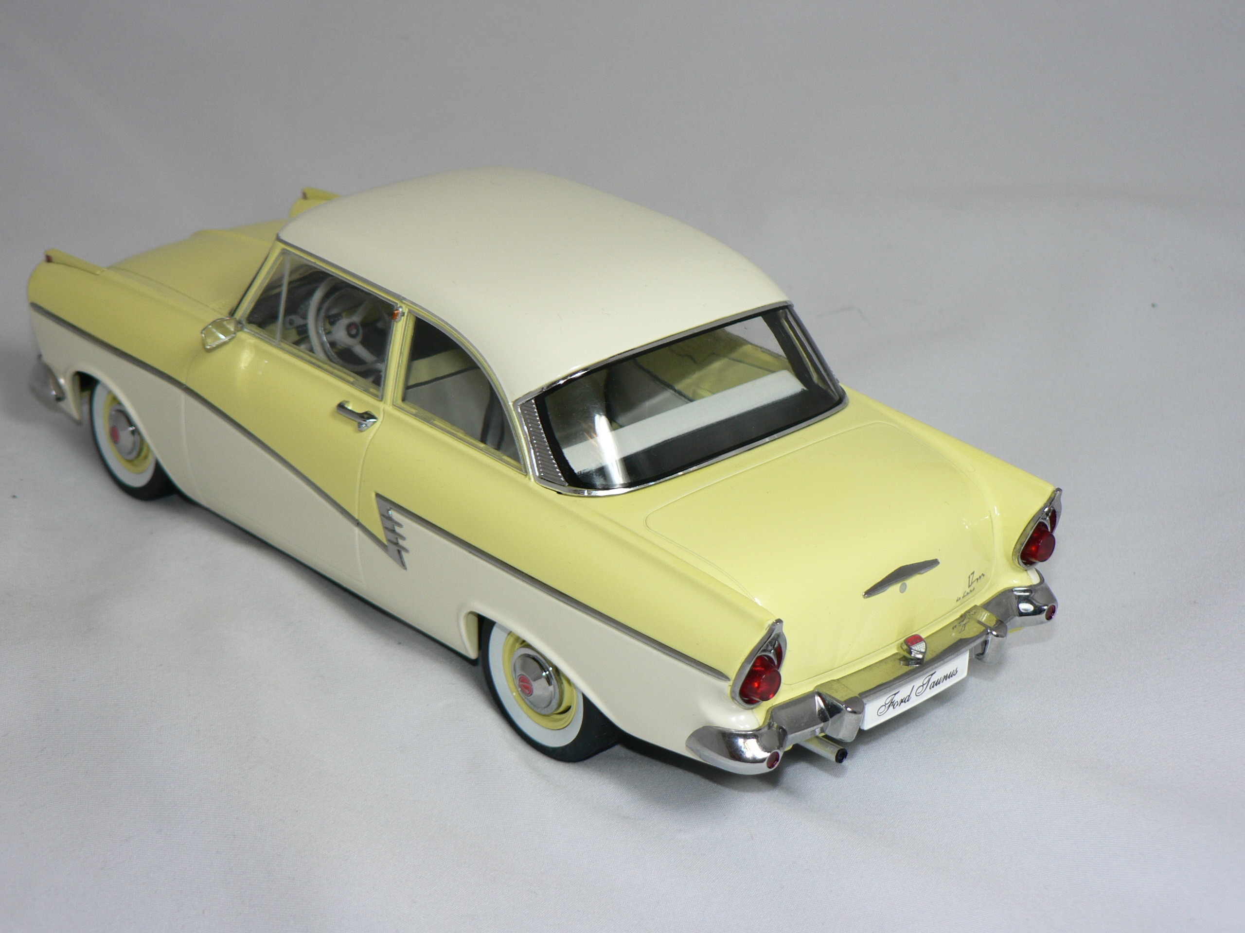 Ford Taunus 17m P2  1957  1:18  KK Scale - 2