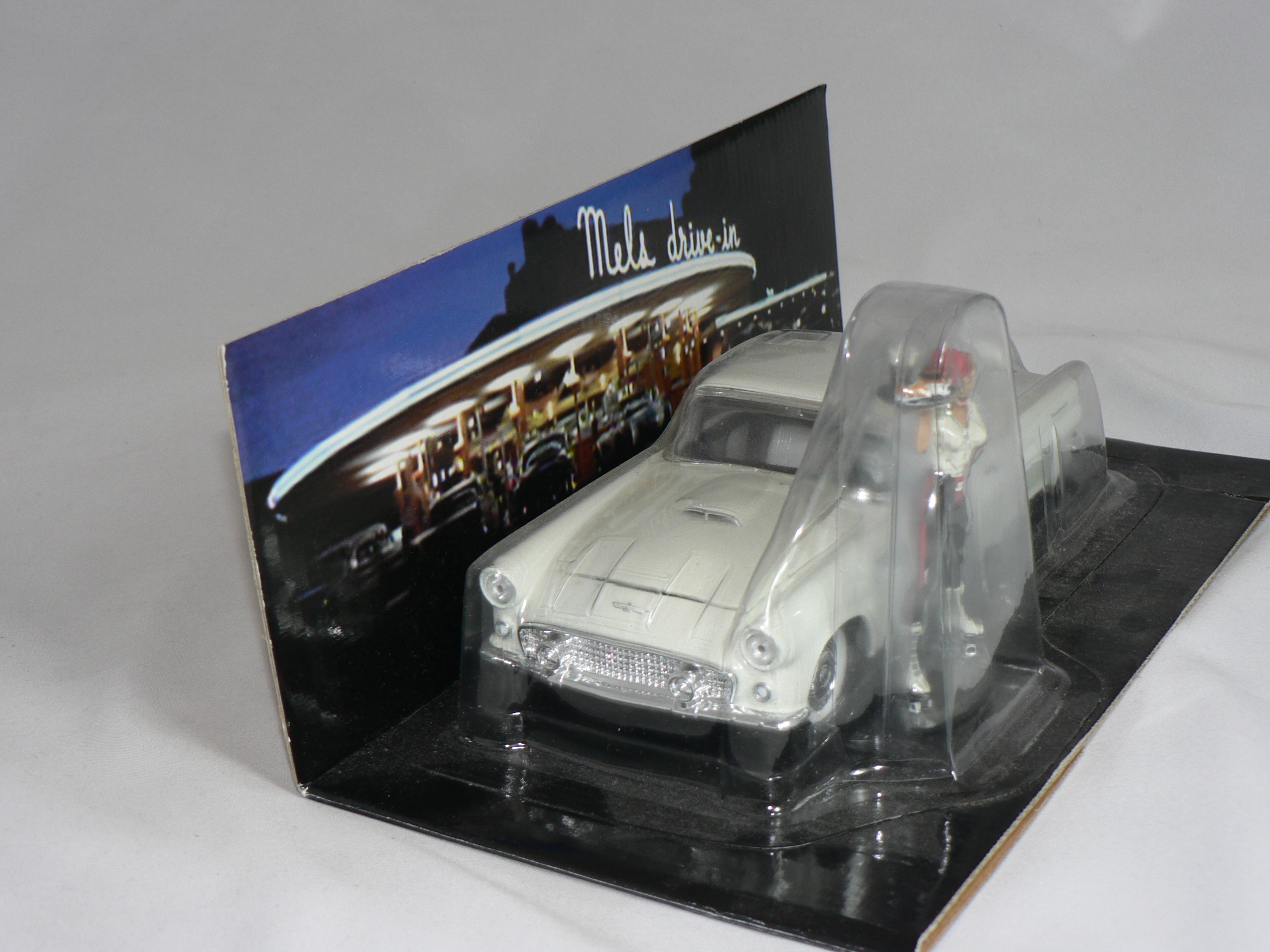 Ford Thunderbird  1956  + Figur  American Graffiti  1:25 Revell