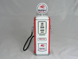 Bensinpump  Tokheim  Mobilgas   20 cm Hög  GearBox  (Sparbössa )