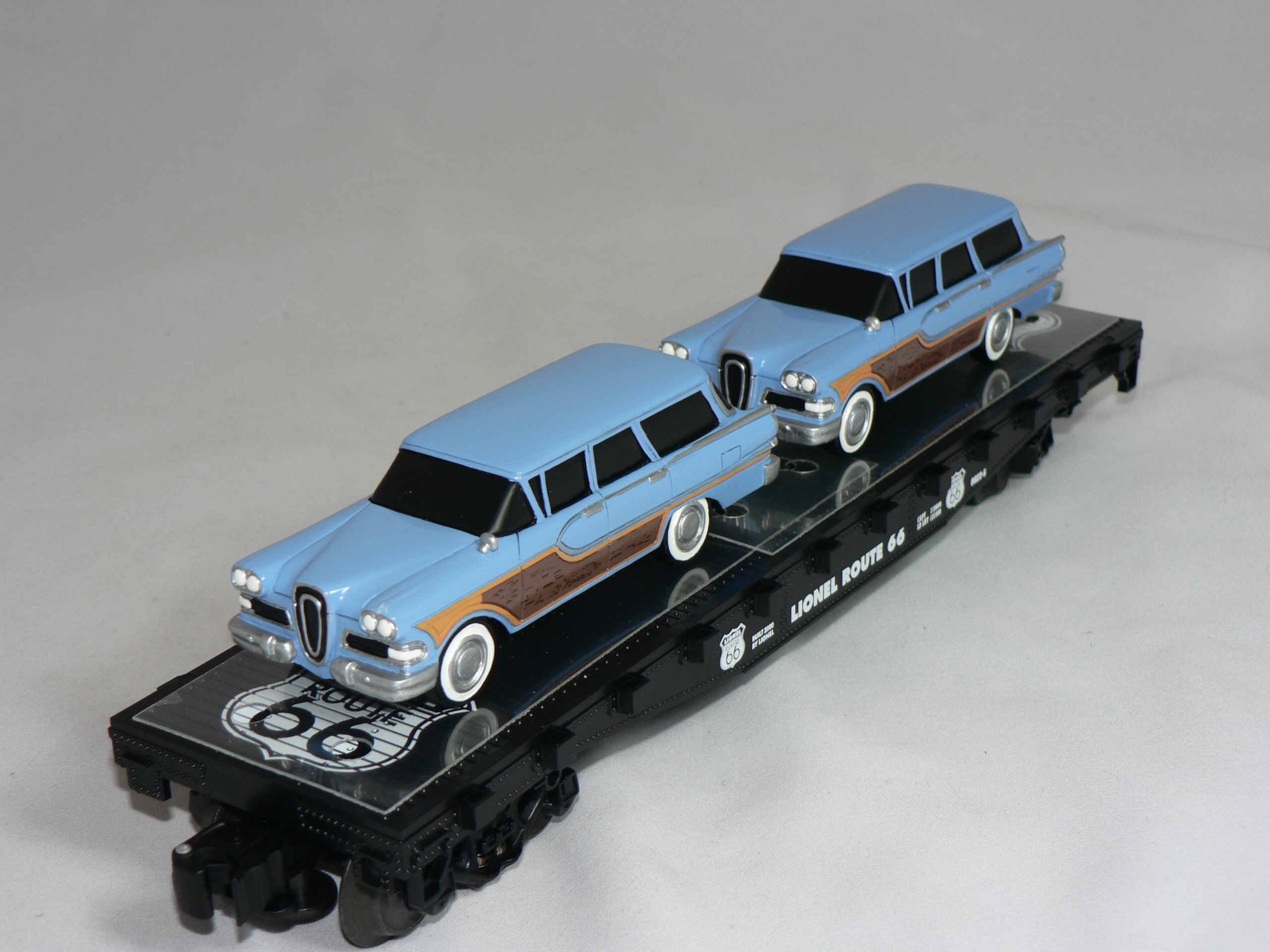 Tågvagn med 2st  Edsel HGV  1958  1:43  Lionel