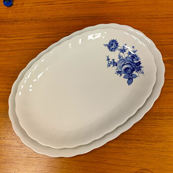 Classic Romance Echt Cobalt serveringsfat 32 cm från Svaneholm