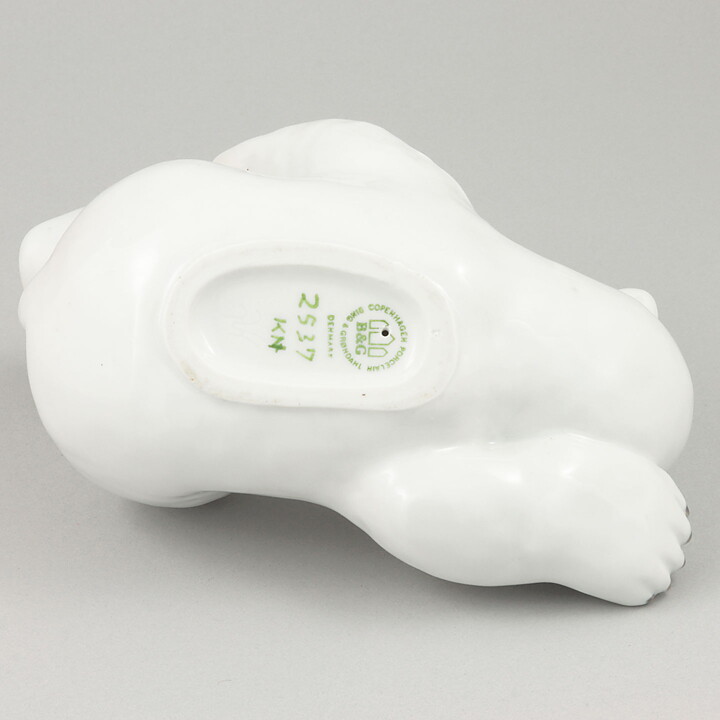 Merete Agergaard (1973) Heartwarming Polar Bear Cub 18/11cm #2537