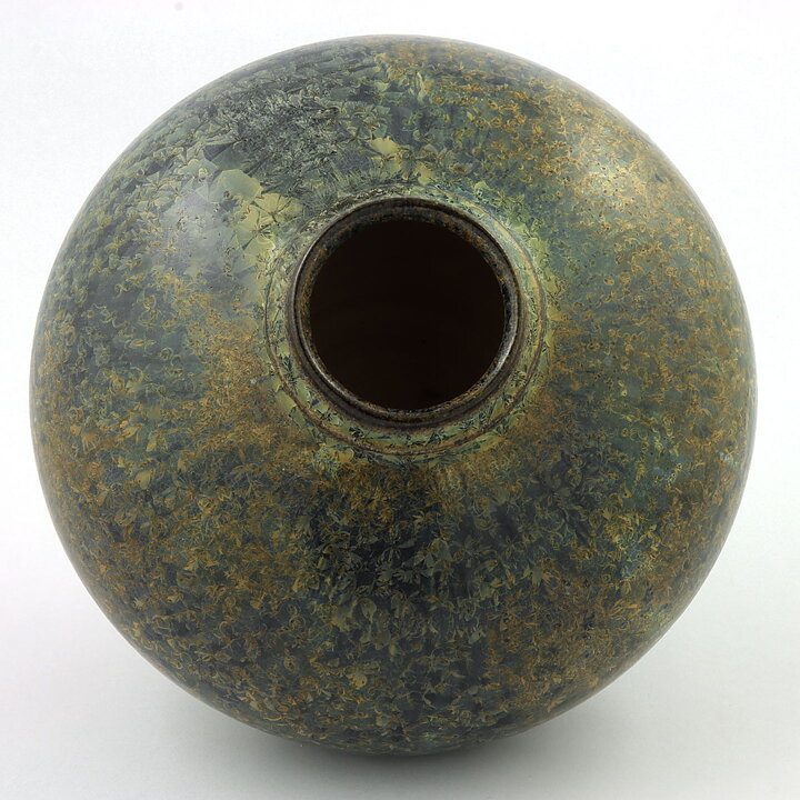 イサク・イサクソン  一点もの  緑色の結晶釉のベース  (20/16cm)  2016年