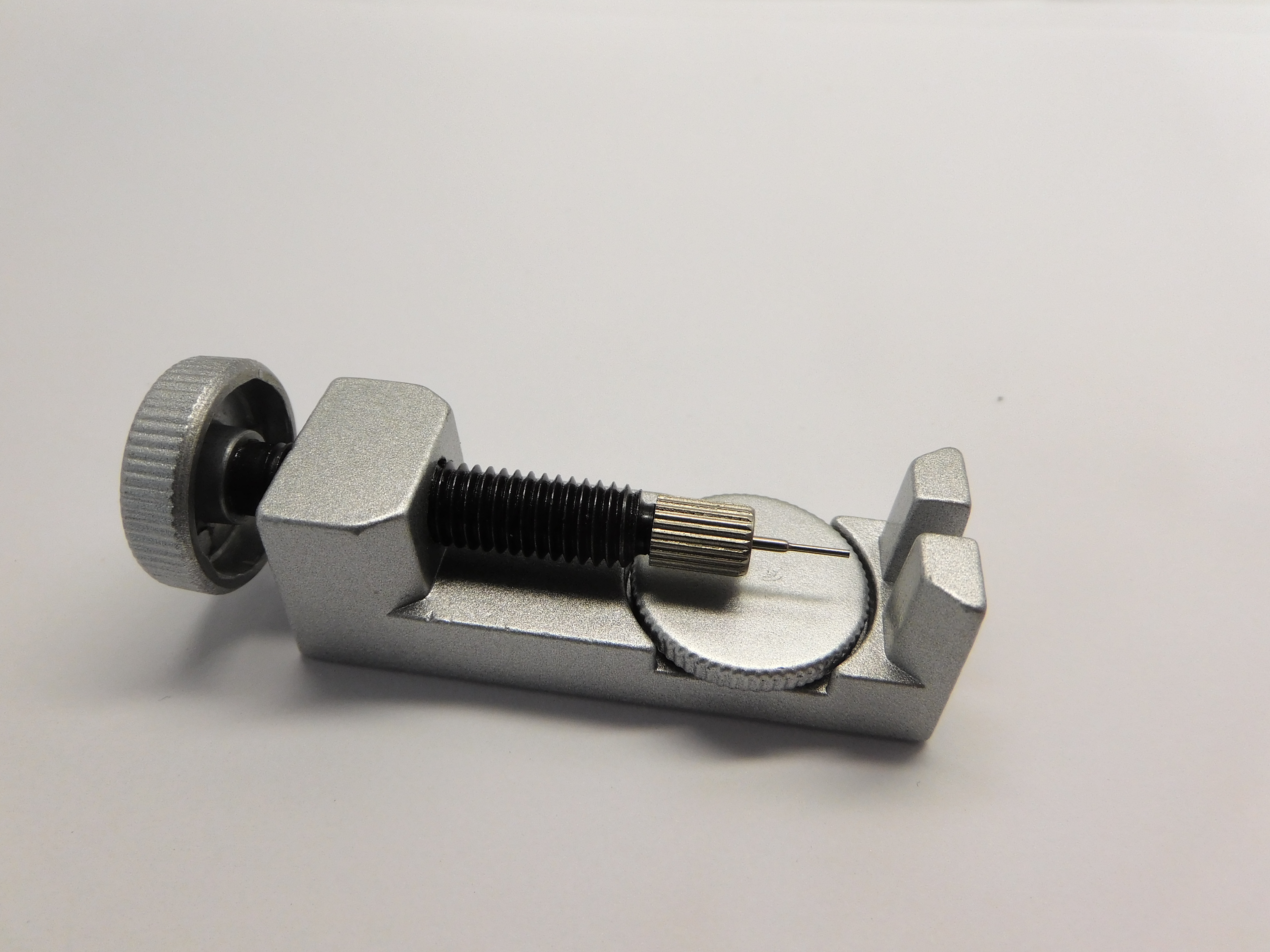 Gear puller