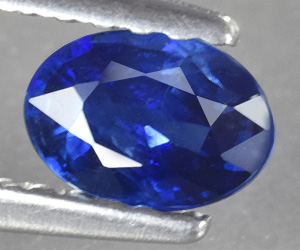 Impresionante zafiro azul natural de primera calidad de 0,51 ct de Ceilán, Sri Lanka.