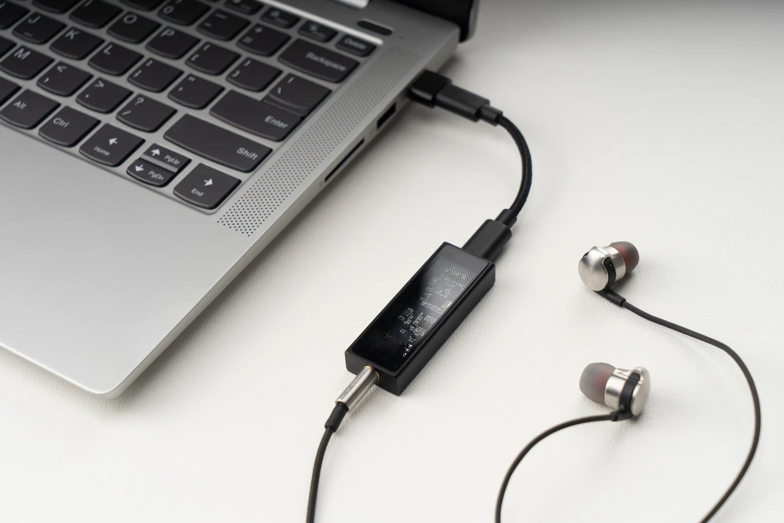 Questyle M12i - Mobil hörlursförstärkare med DAC  - 2