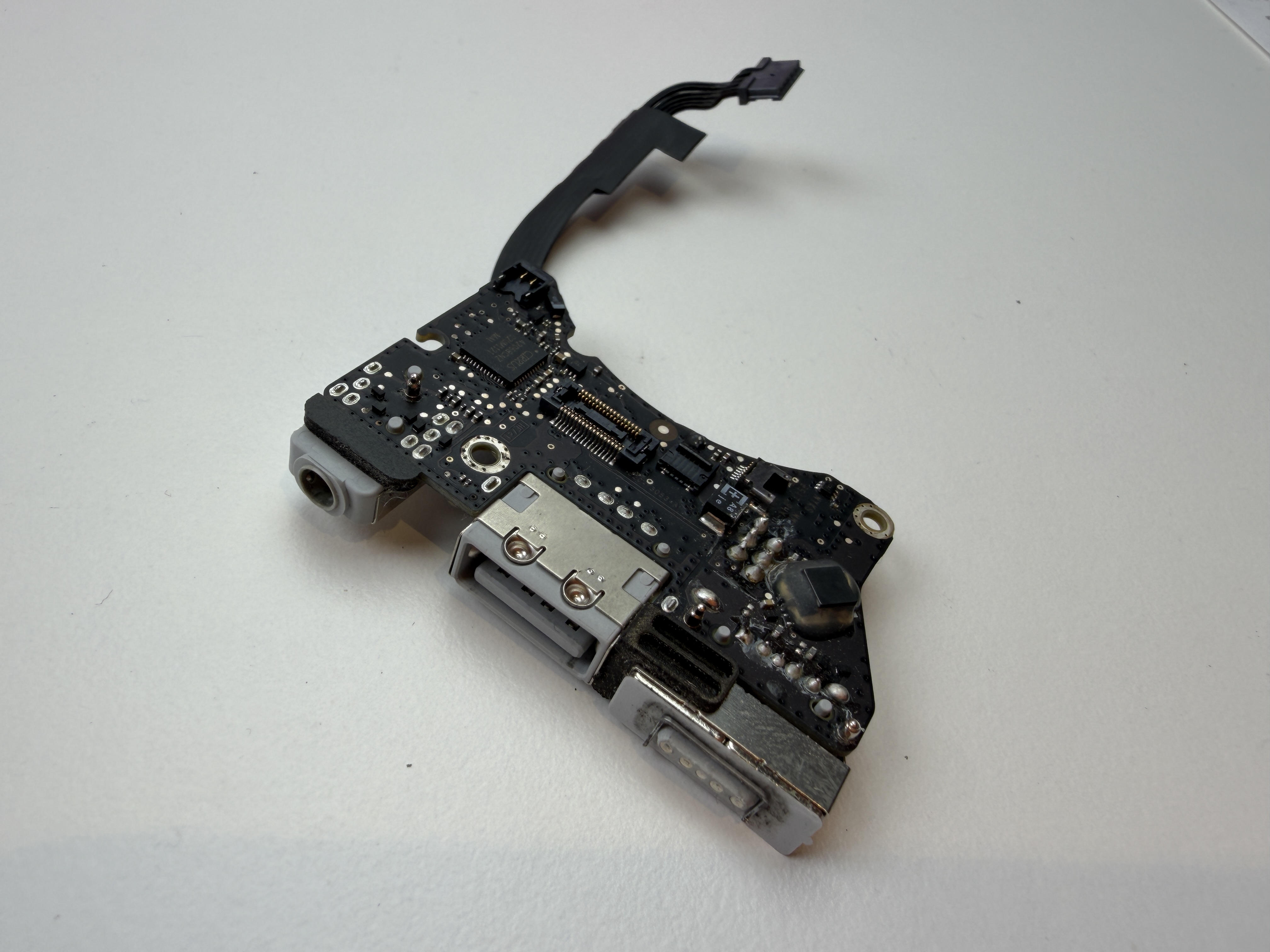 Begagnad Original Apple DC Jack Power Audio Board 820-3053-A för MacBook Air 11" A1370 2011