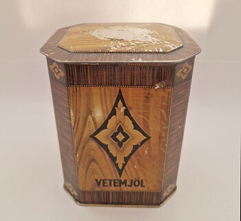 Coffee tin Tellus labeled Vetemjol (Wheat flour)