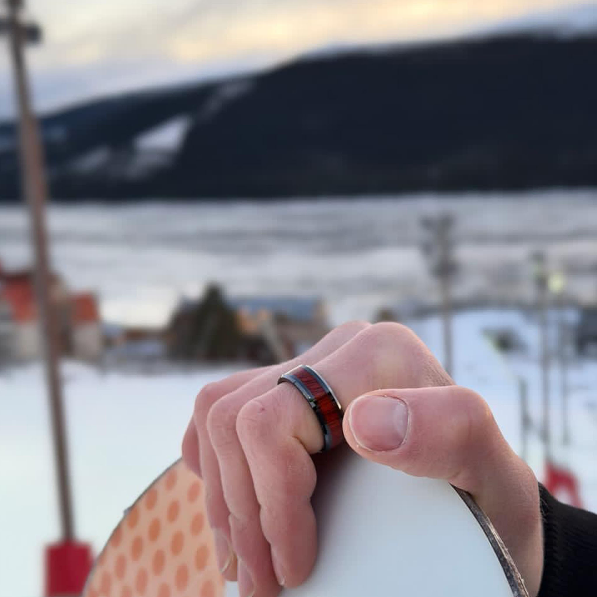 Black Koa – Lyxig Svart Keramisk Ring med Koa-trä 4mm 6mm 8mm - 2