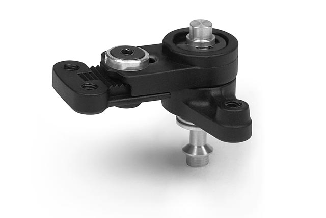 Xray 302504 Quick-Saver™ - Adjustable Servo Saver Set