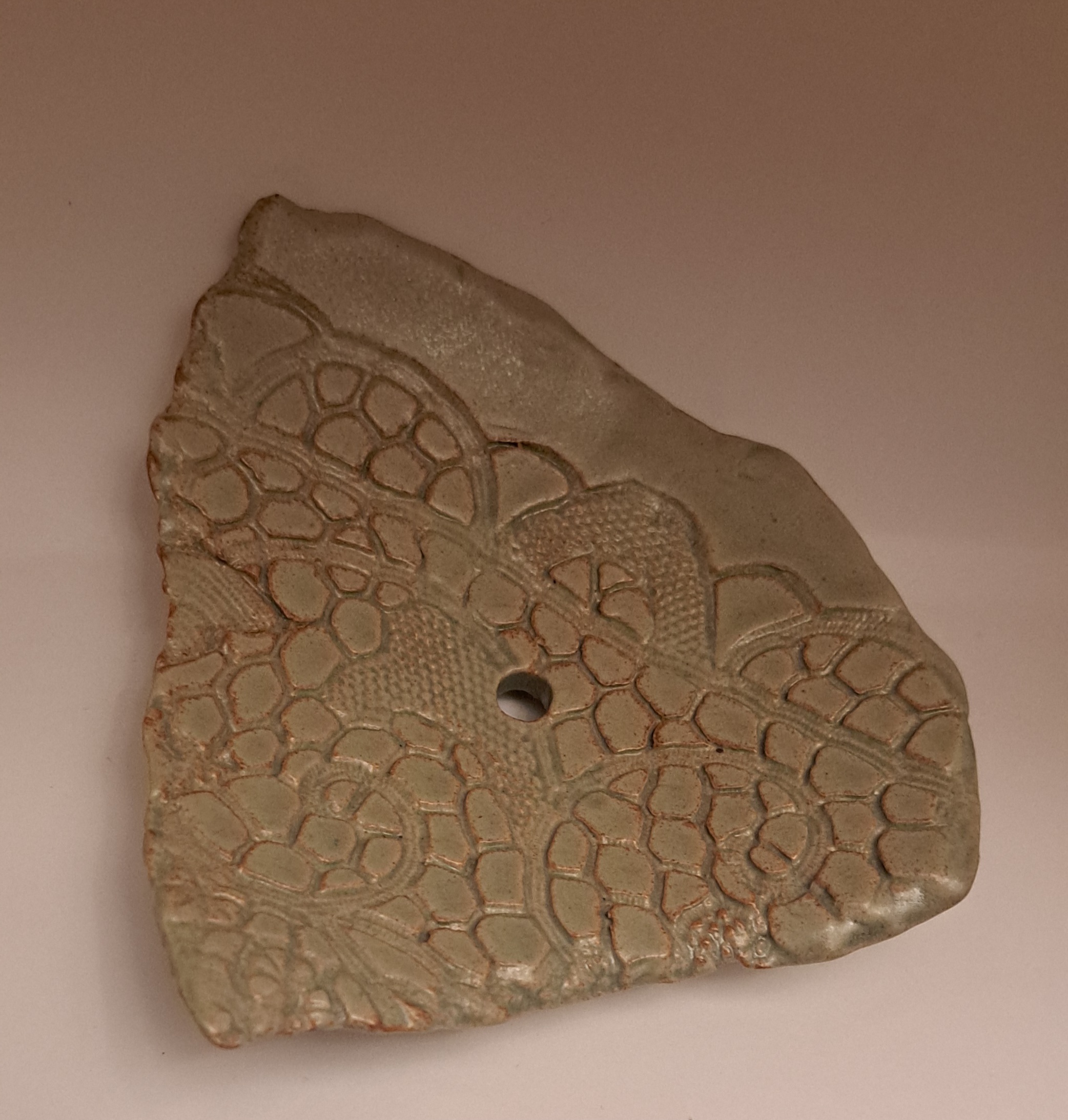 Tvålfat i stengodskeramik, grönt 3- kantigt 13x12 , 11 x 10cm