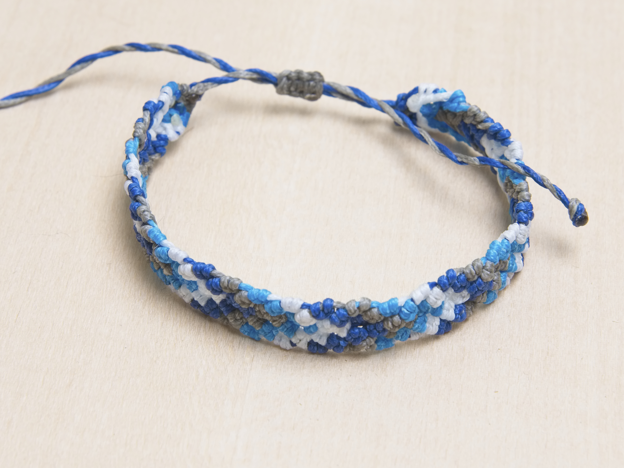 Micromakrame armband