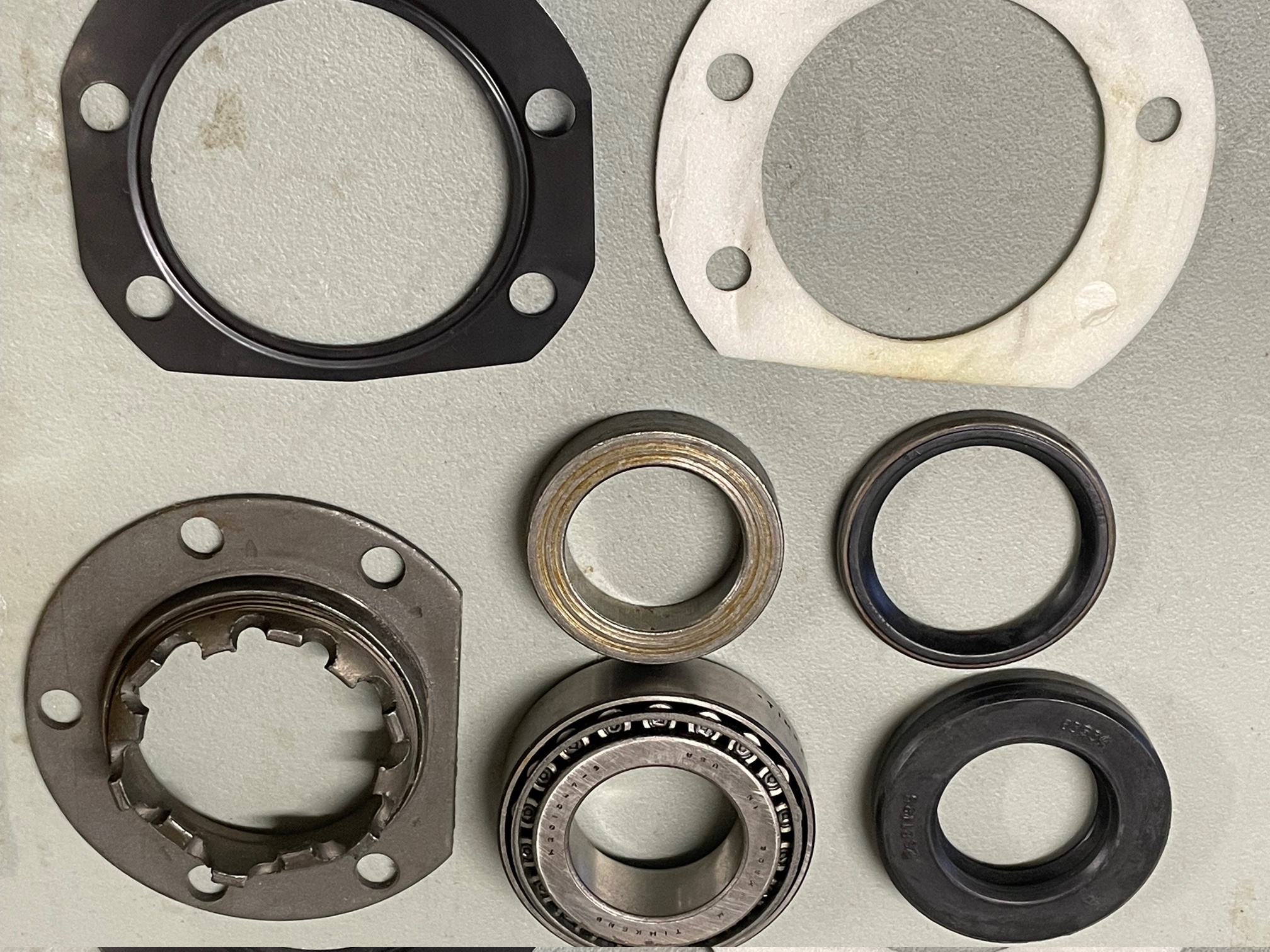 Mopar A7-RK hjullager kit höger 8,3/4"-Dana 60(#3683966) - 2
