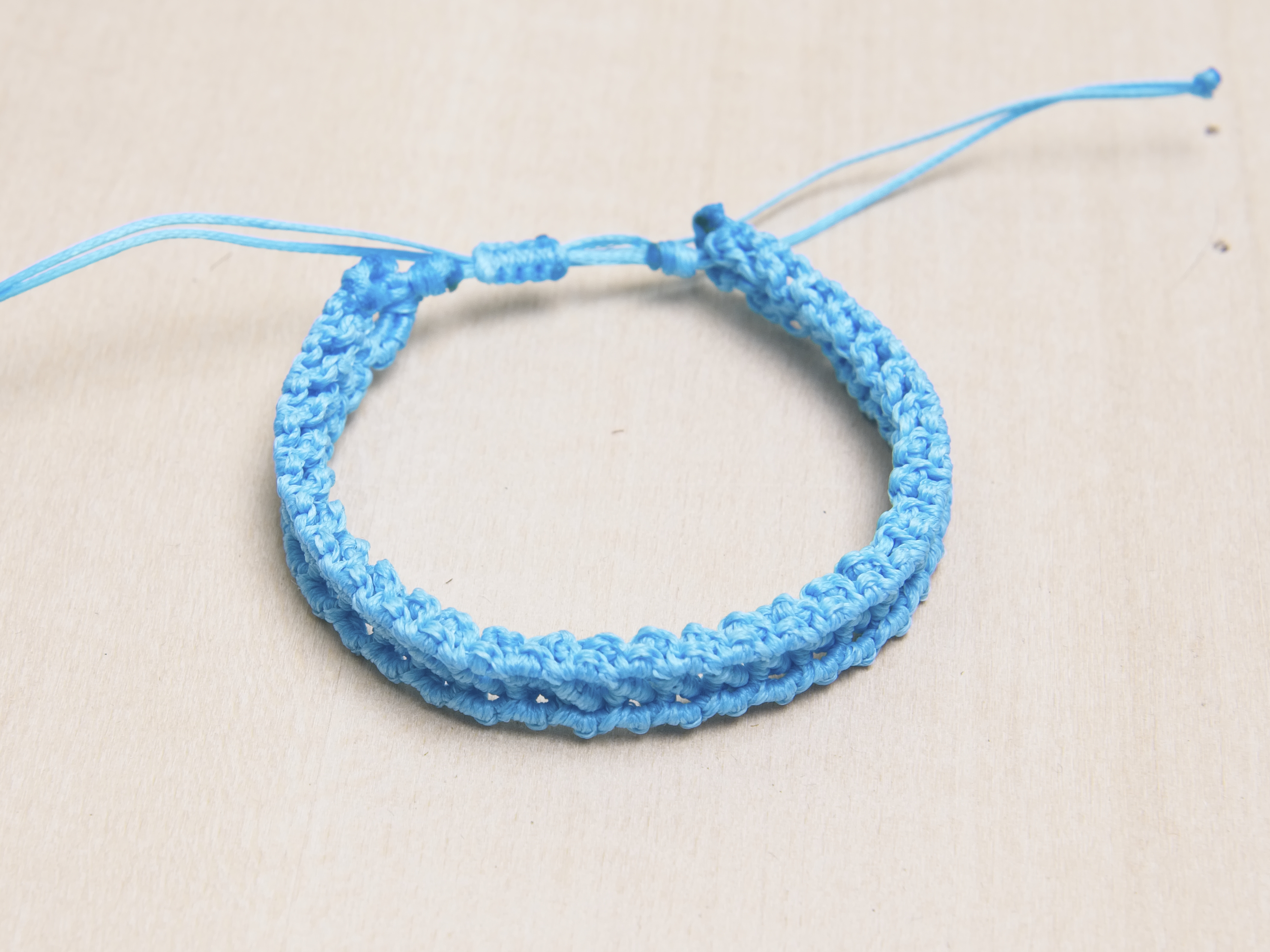 Micromakrame armband