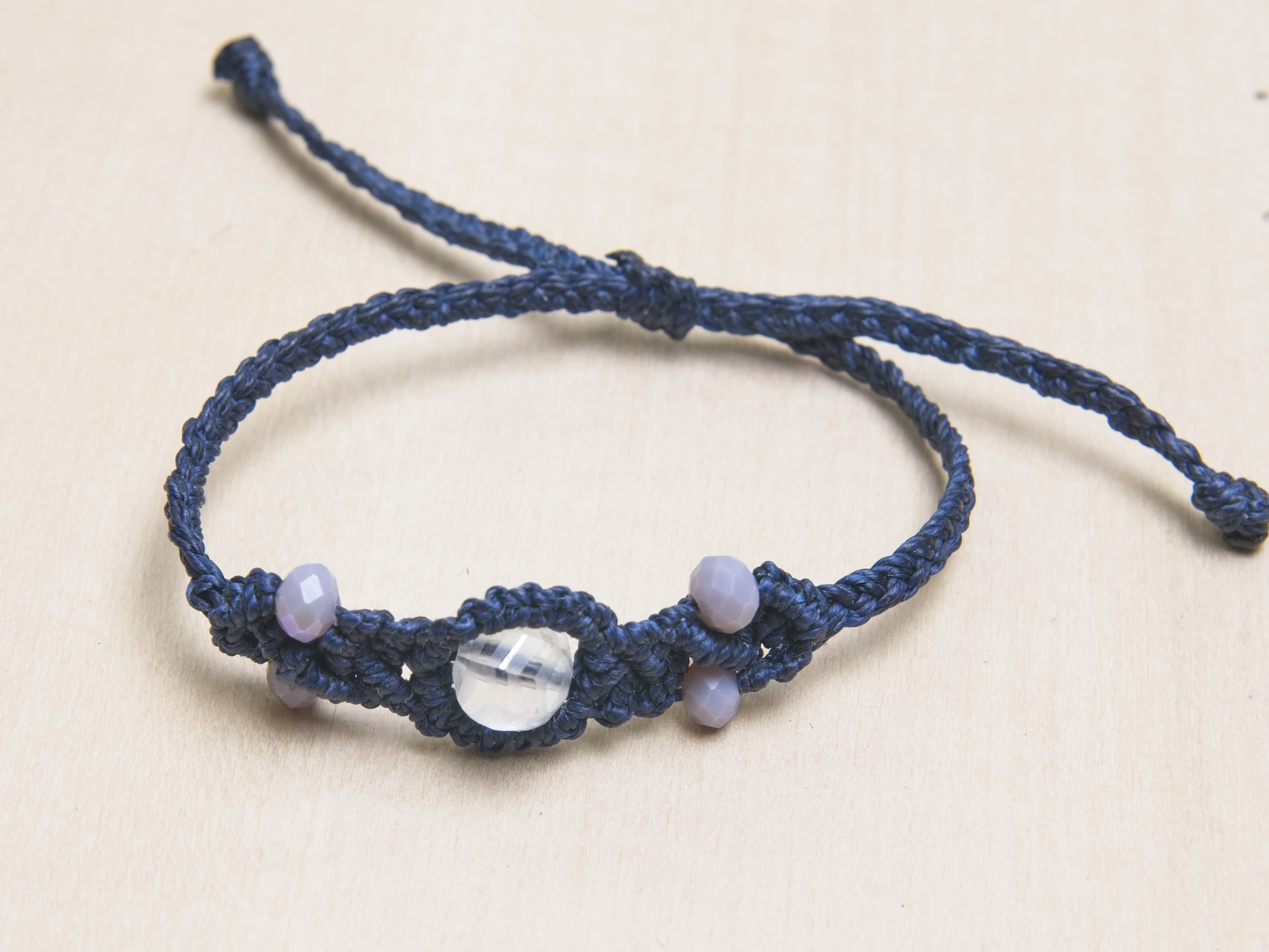 Micromakrame armband 