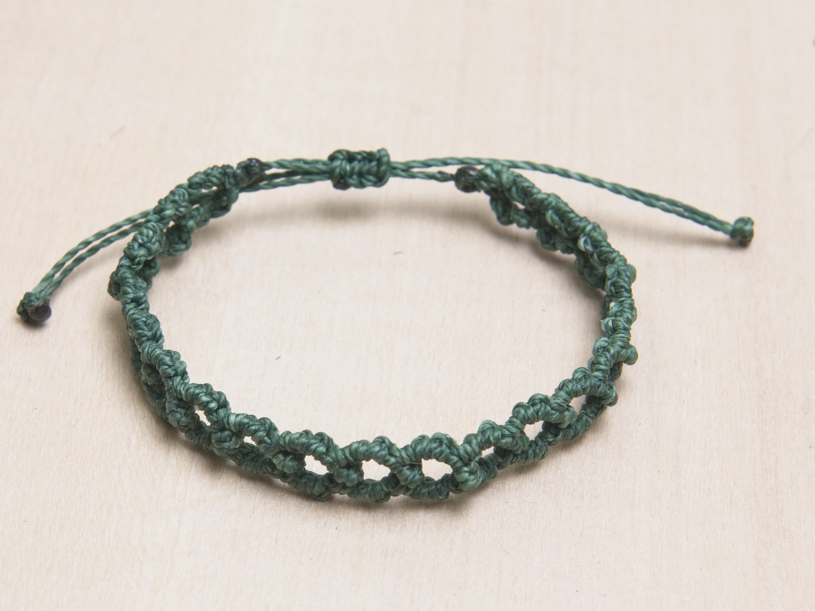Micromakrame armband 